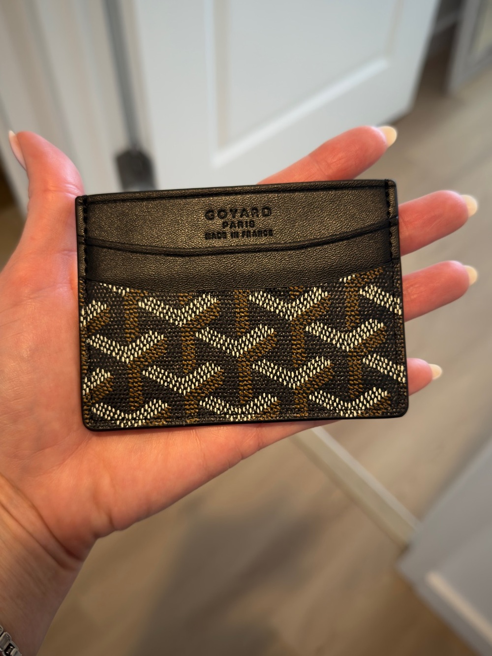 Card holder - Picture 1 of 2